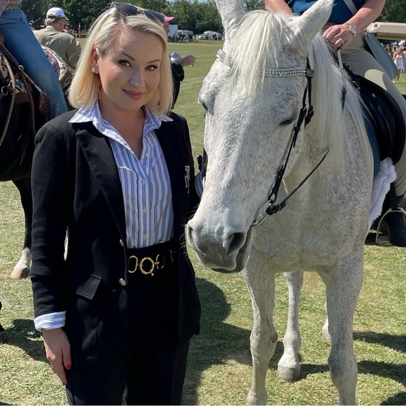 Hello Friends! - Picture 2 of 4